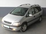 Opel Zafira 1,8 Elegance 7-Sitzer Autom.-Getriebe - Opel Zafira aus 2000: Elegance