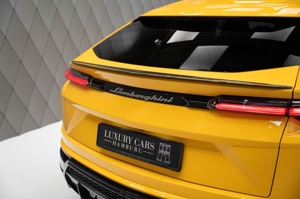 Urus 4.0 V8 S YELLOW/BLACK YELLOW PANO B&O - Bild 10