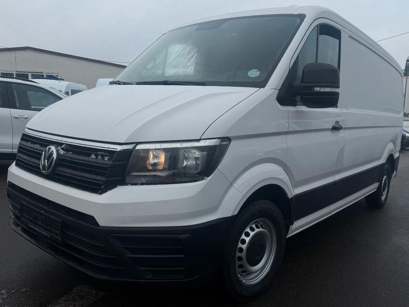 Volkswagen Crafter Kasten Kasten 30 mittellang FWD