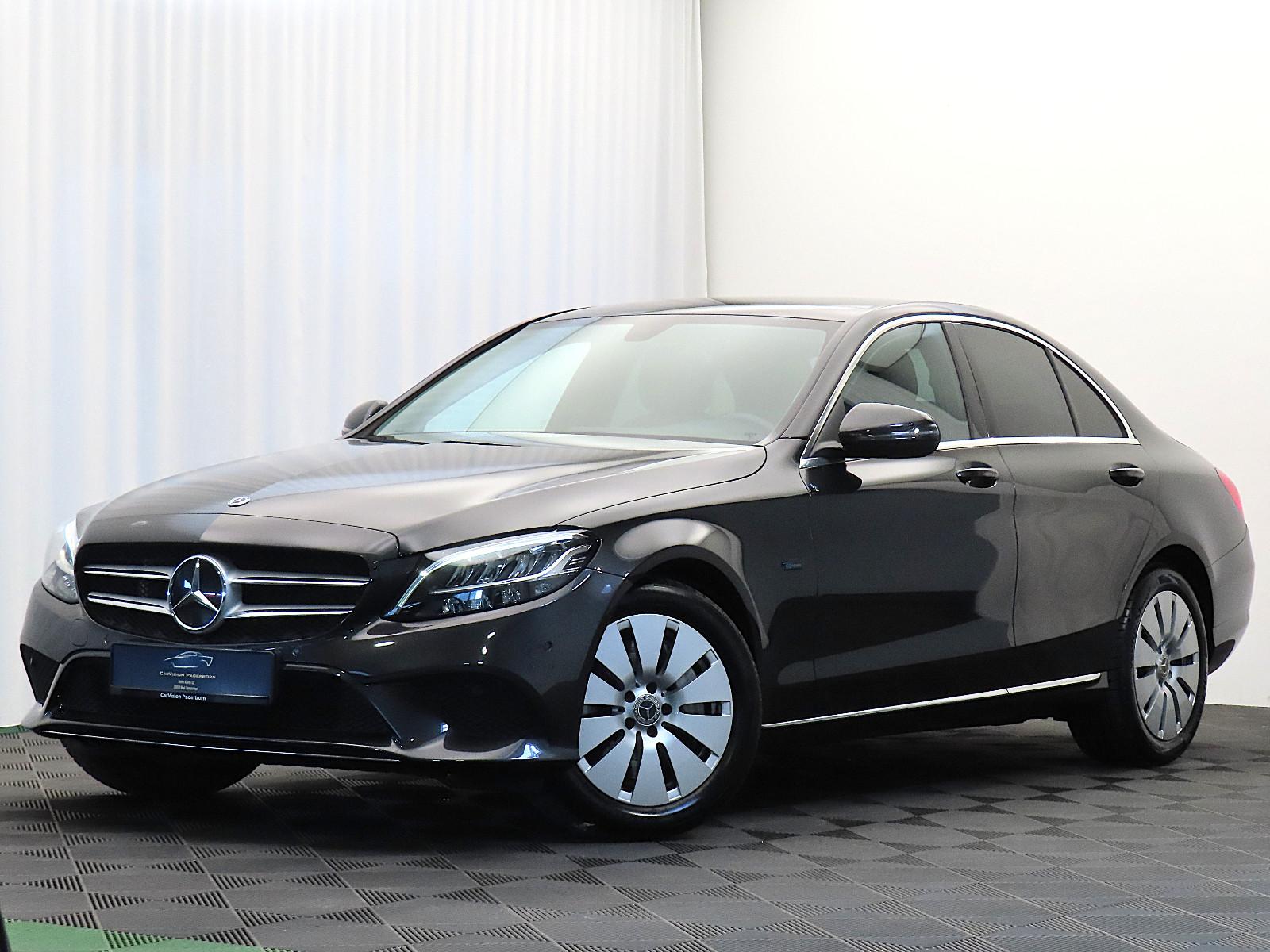 Mercedes-Benz C 300 DE Limousine Avantgarde *AHK / LED / Navi*