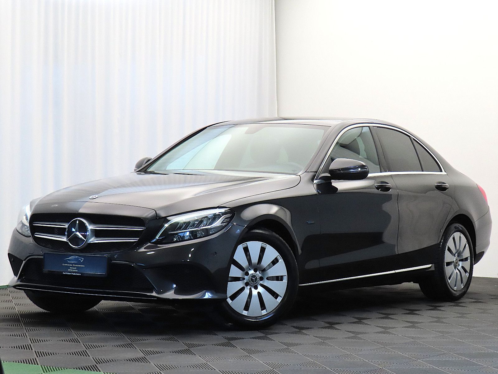 MERCEDES-BENZ C 300 DE Limousine Avantgarde *AHK / LED / Navi*
