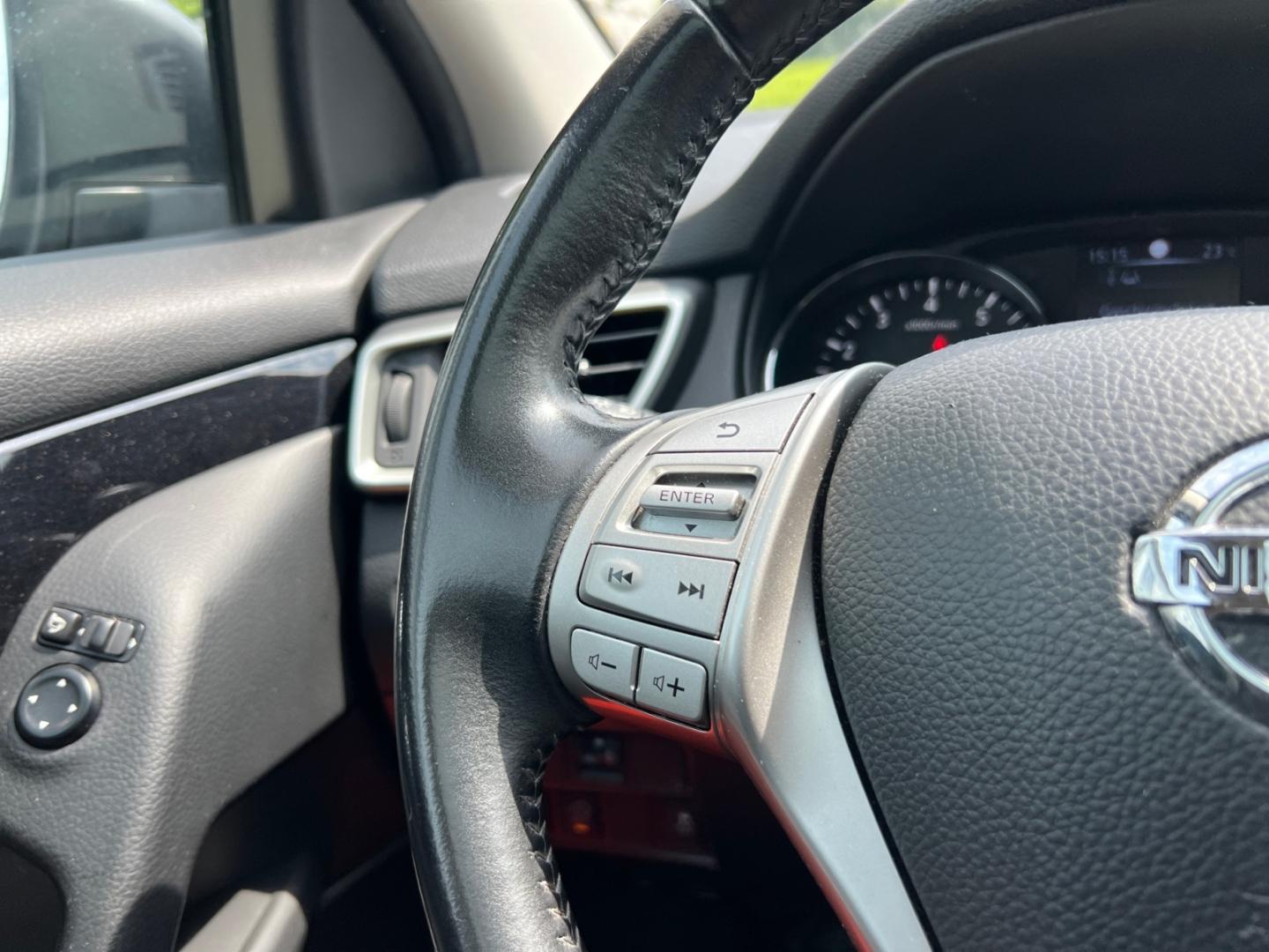 Nissan Qashqai 1.2 DIG-T N-Connecta *360°*NAVI*SHZ*PDC*