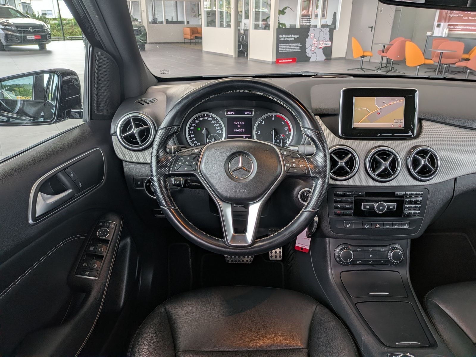 Fahrzeugabbildung Mercedes-Benz B 200 CDI Bi-Xenon Night-Paket PDC SHz Leder 18"