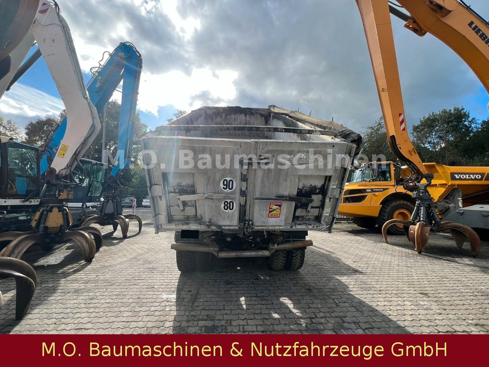 Fahrzeugabbildung Renault Kerax 370.26 / 6x4 /Alu Kipper /