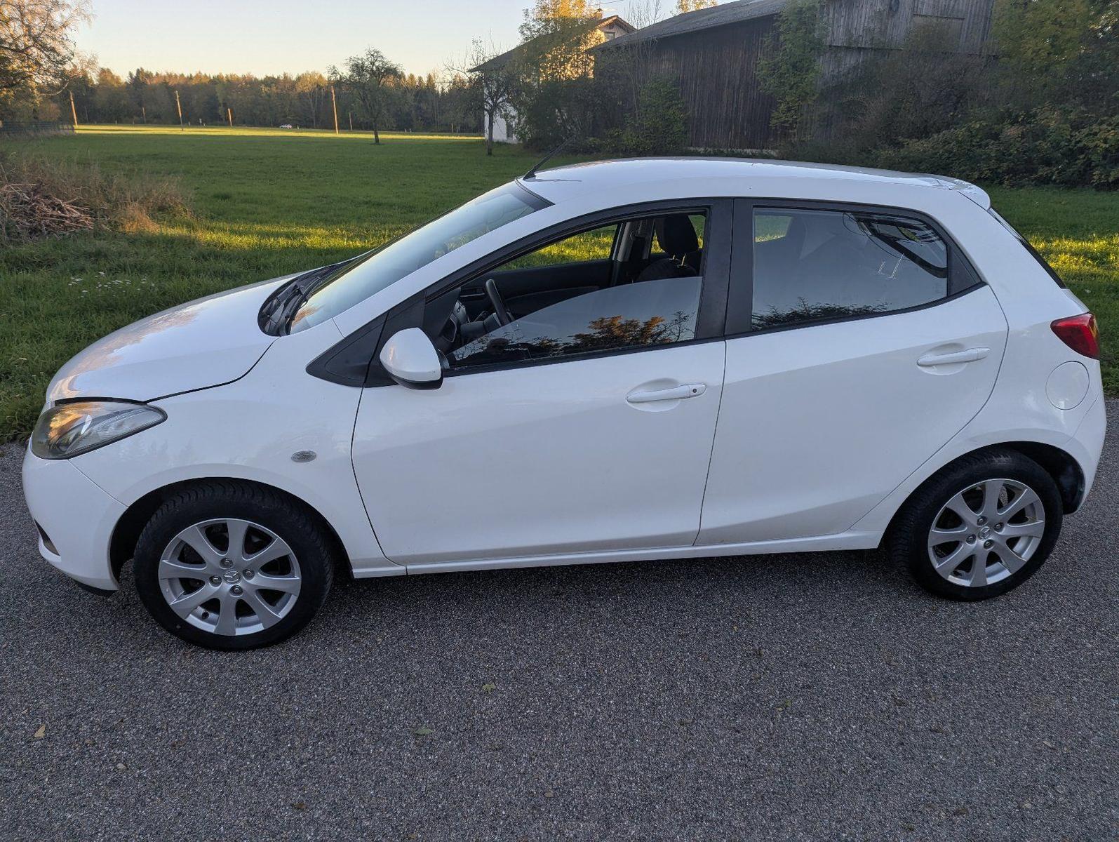Mazda 2