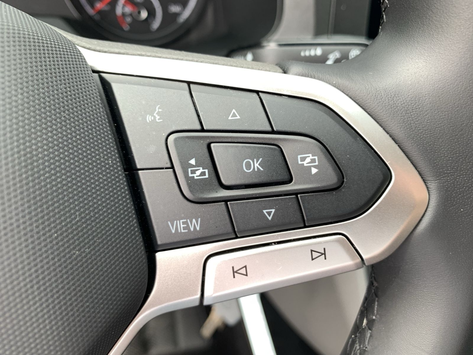 T6.1 Caravelle Comfortline lang 2.0 TDI, AHK, Na