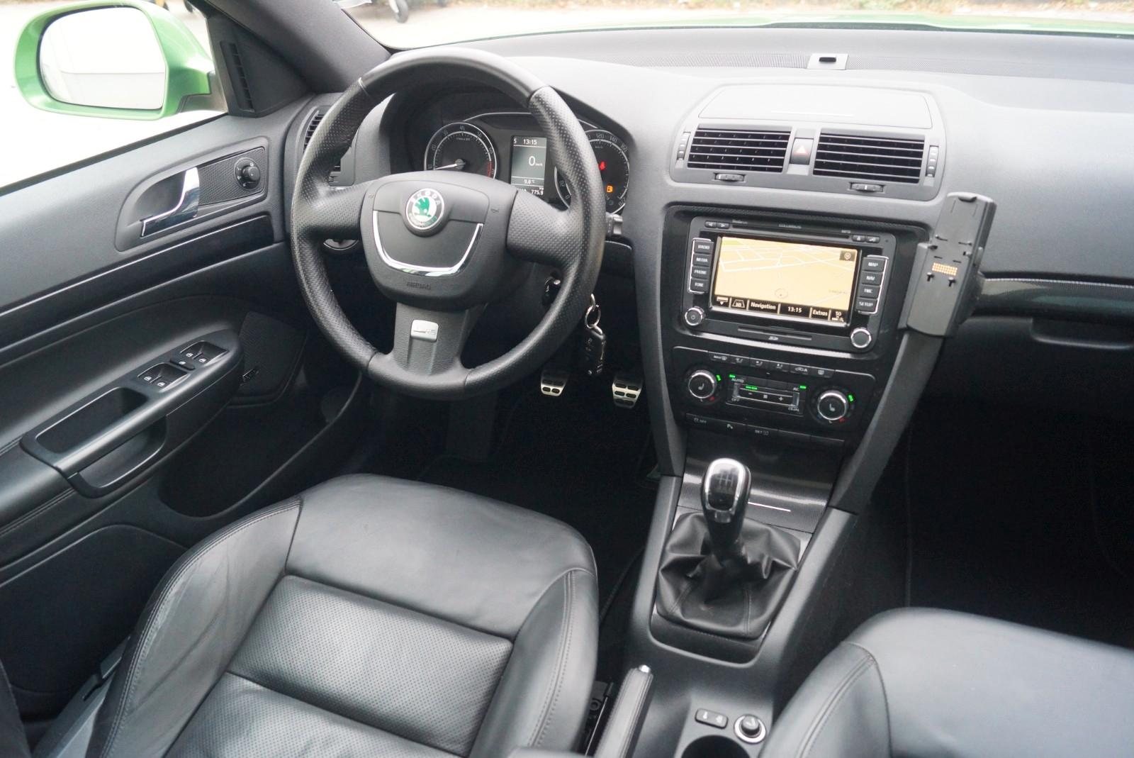 SKODA OCTAVIA COMBI 2.0 RS 200CH - BVM - 1ERE MAIN - TOIT OUVRANT