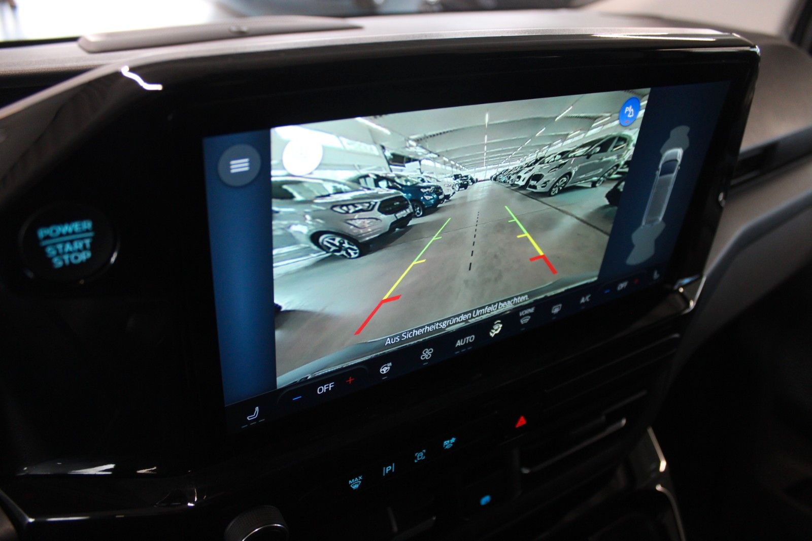 Fahrzeugabbildung Ford Tourneo Custom PHEV ACTIVE 8-Sitzer B&O NAVI LED