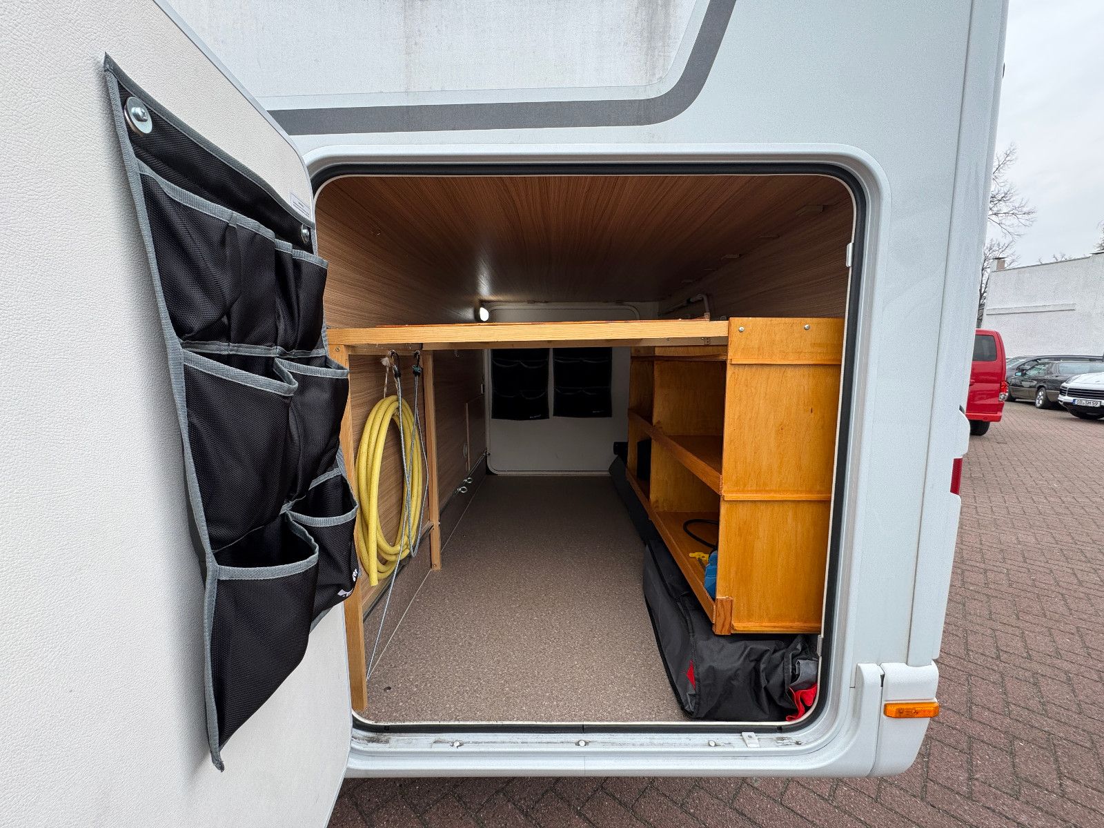 Fahrzeugabbildung Dethleffs Globebus I 006 GT PAKET WHITE 9GT SAT DACHKLIMA