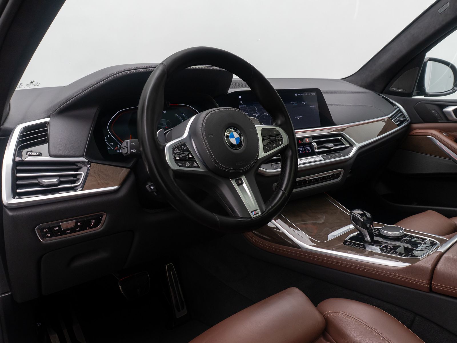 Fahrzeugabbildung BMW X7 M50i SoftClose Laser 360°H/K Panorama HUD ACC