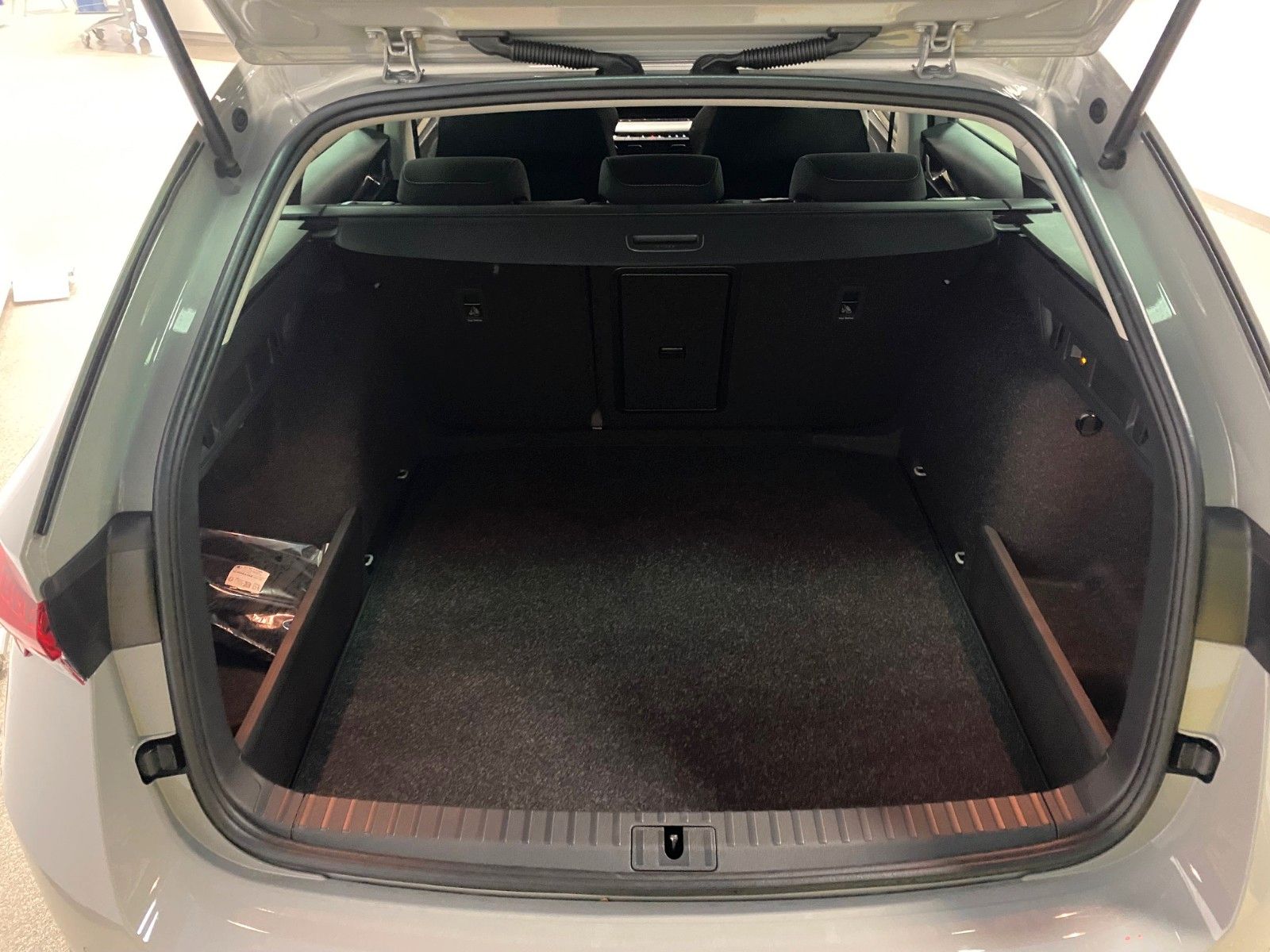 Fahrzeugabbildung SKODA Octavia 1.5 TSI MHEV DSG Selection+KAMERA+ACC+BC