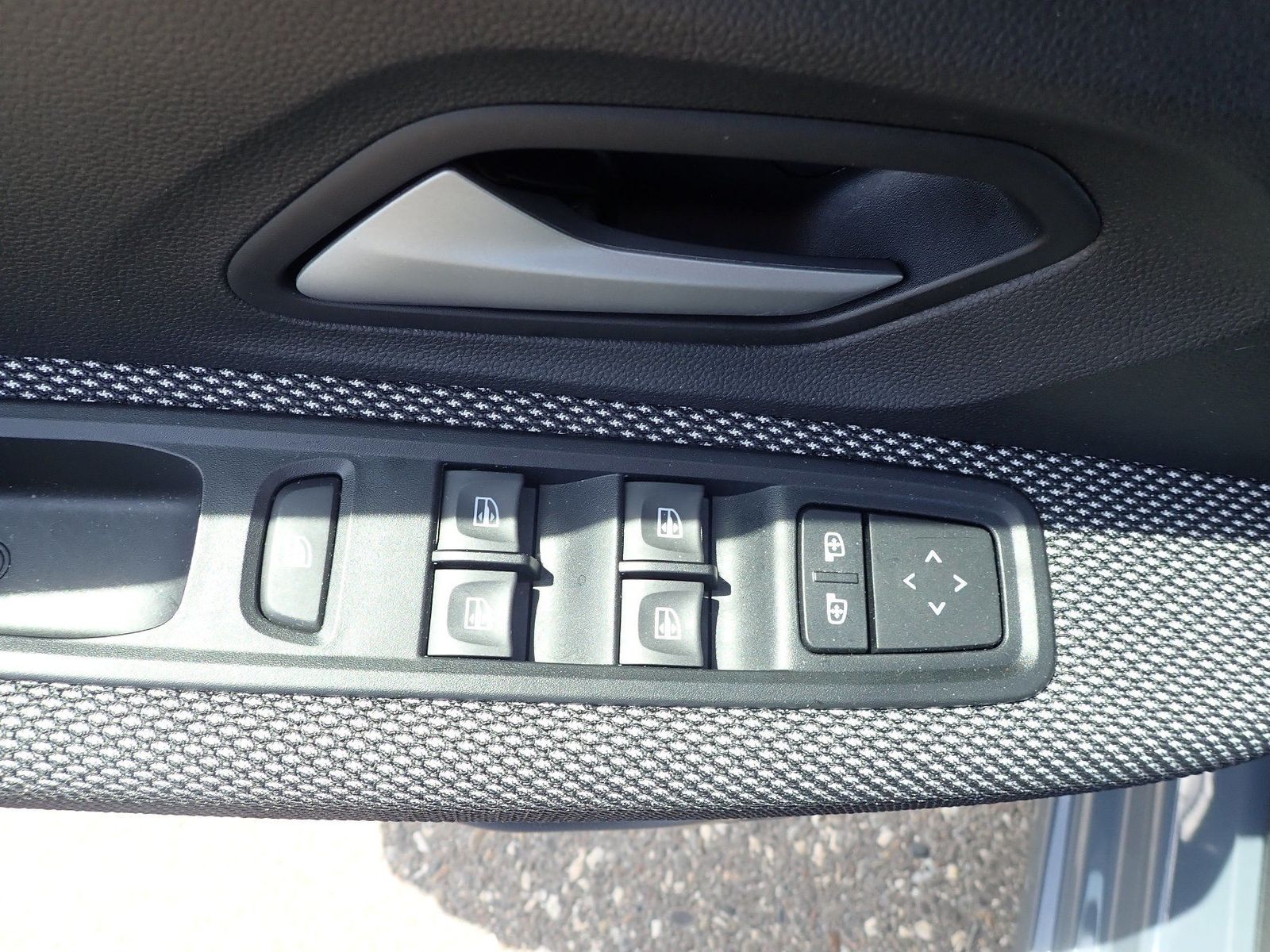 Fahrzeugabbildung Dacia Sandero III TCe90 Expression,Sitzhzg,PDC