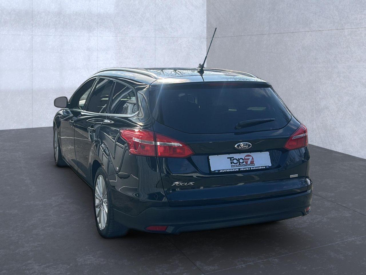 Ford Focus Titanium Vollleder Klima el. Fenster