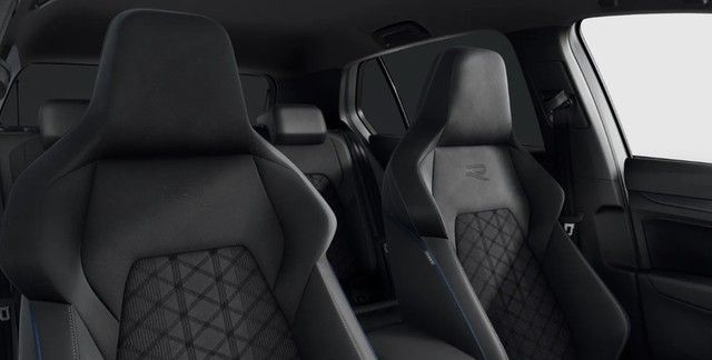 Golf R-Line eTSI DSG hauseigenes Sondermodell