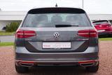 Volkswagen Passat Variant 2.0 TDI DSG R-Line LED Panorama - mit Diesel-Antrieb: Alcantara, Panorama-Dach, Kombi