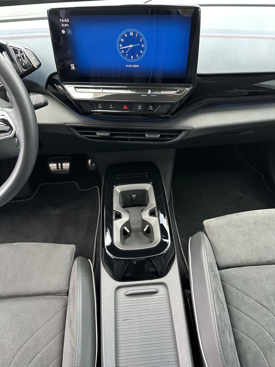 Fahrzeugabbildung Volkswagen ID.4 4M GTX Sport NAV+LED+ACC+KAM+HUD+CARPLAY+VC
