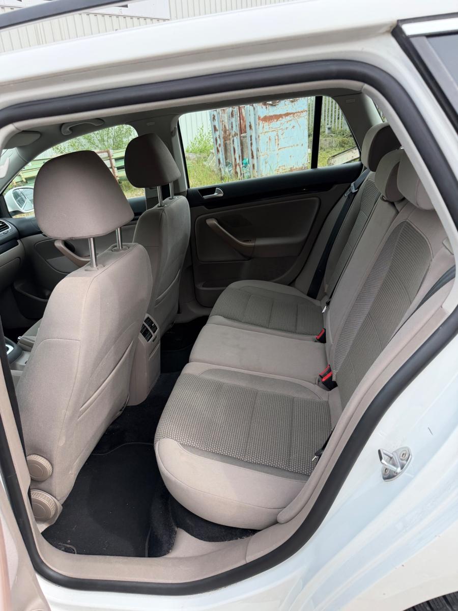 Volkswagen Golf 2011 — photo 18