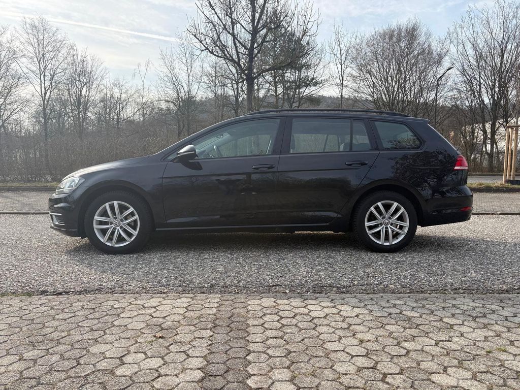 Image of Volkswagen Golf