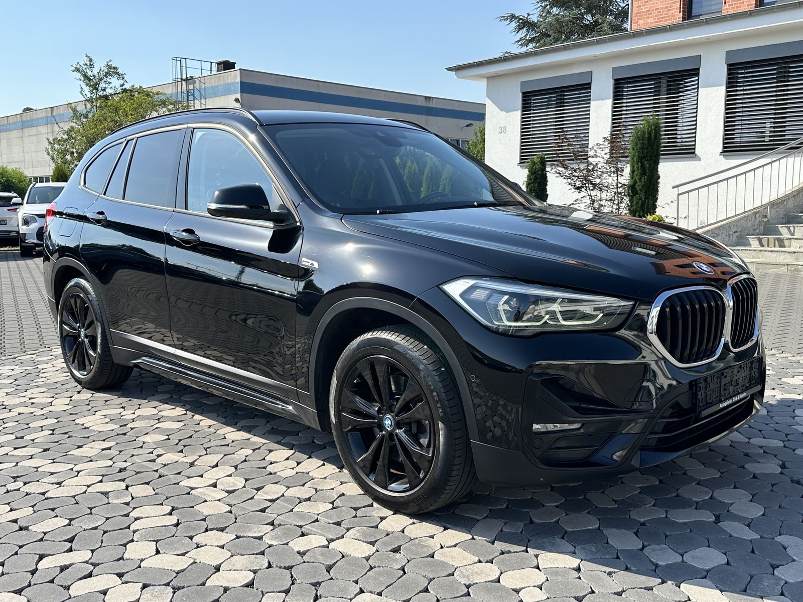 BMW X1 xDrive25 Plug-In Sport Line LED ACC NAV+ HIFI imagem 2