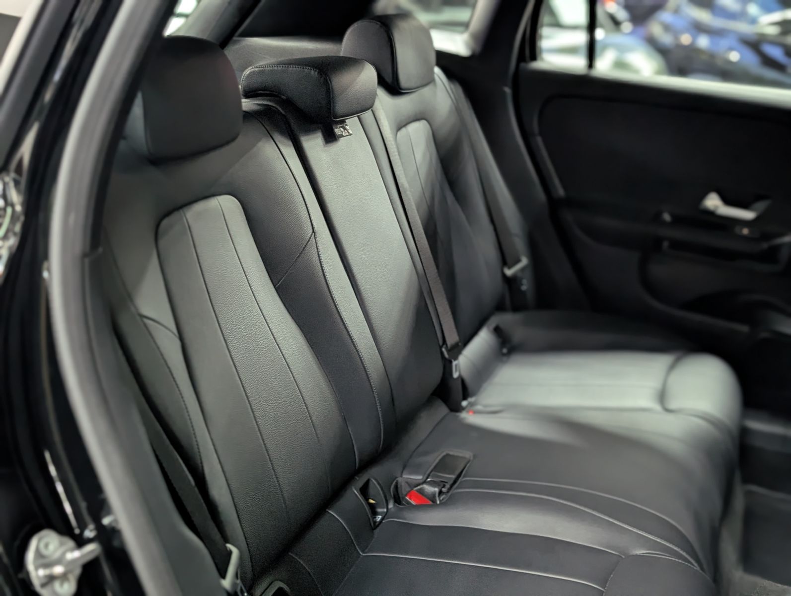 Fahrzeugabbildung Mercedes-Benz GLA 220 d STYLE MBUX TEMP StHz LEDER SHZ KEYLESS