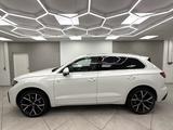 Volkswagen Touareg 3.0 TDI 4M R Line Sport EXCLUSIVE Luft A - Volkswagen Touareg: Sport