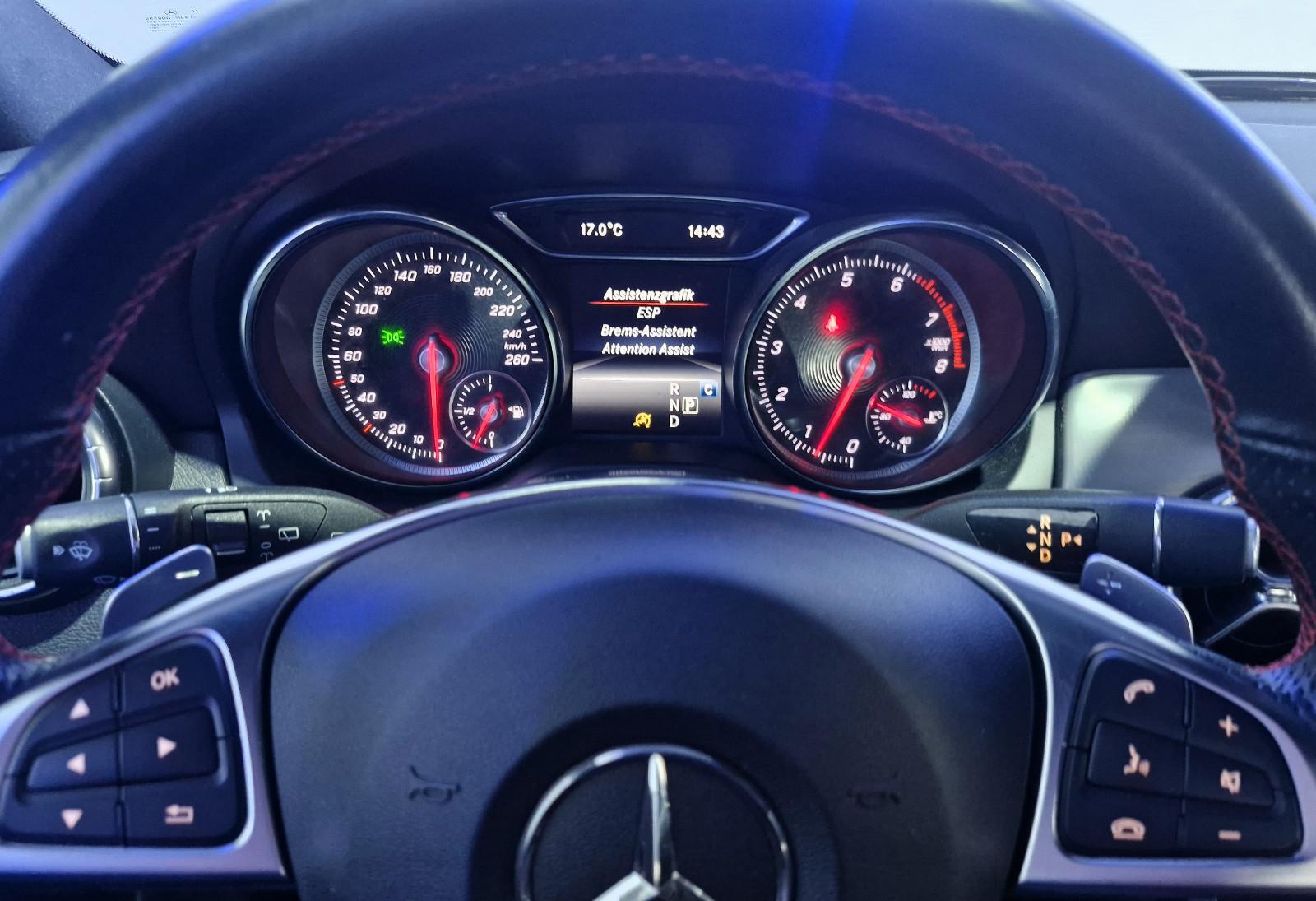 Mercedes-Benz CLA 180 SHOOTING BRAKE  AMG  LED/LEDER/18ZOLL/