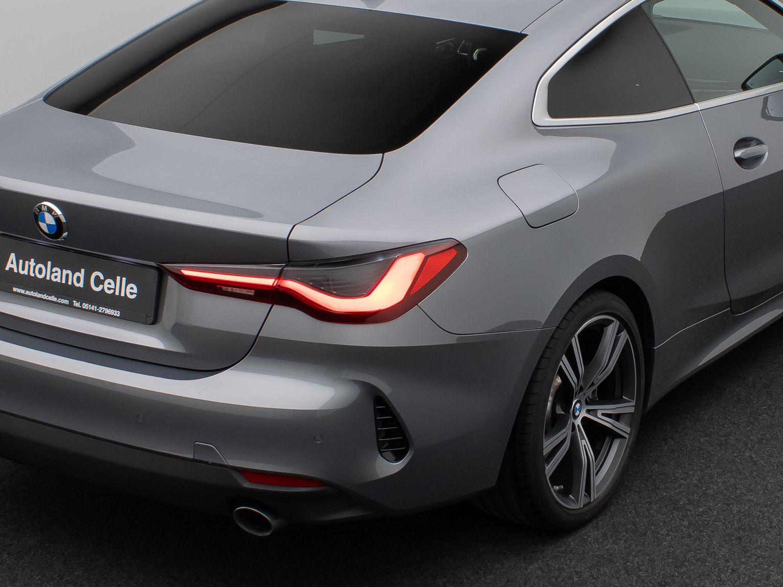 Fahrzeugabbildung BMW 430d xD Coupé Glasdach Laser DAB HiFi Komfort 19