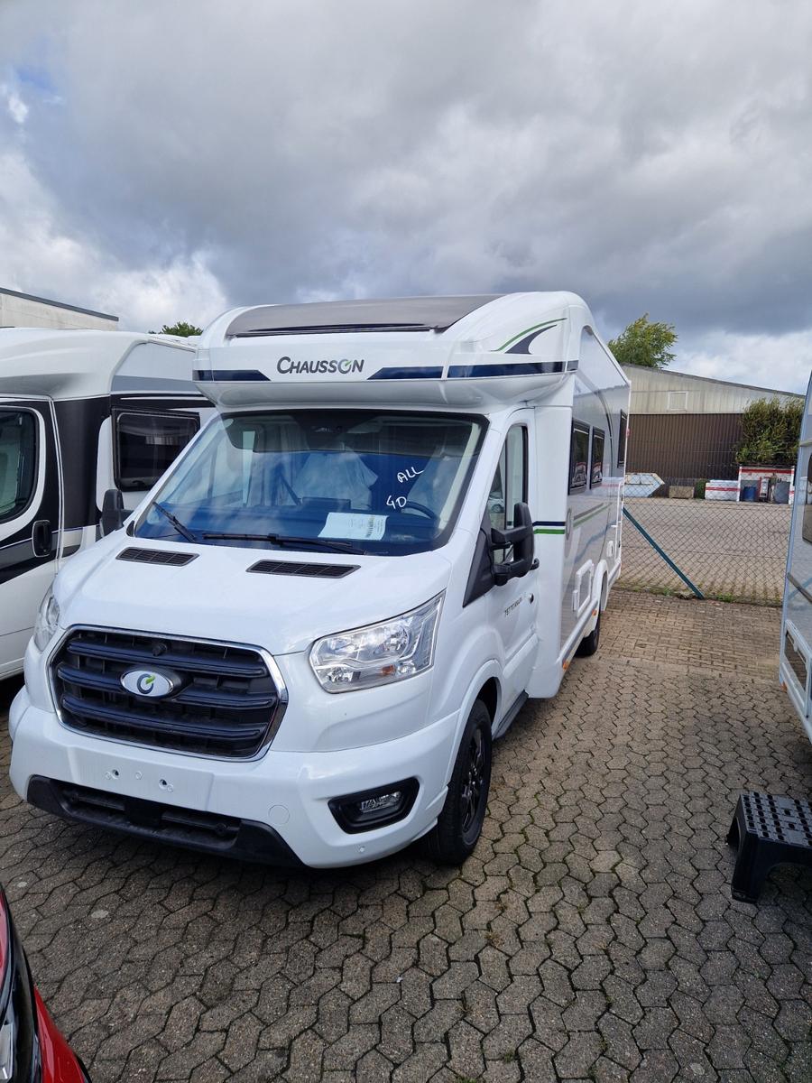 Chausson 797 Titanium M26 Automatik 4,1t mit Hubbett