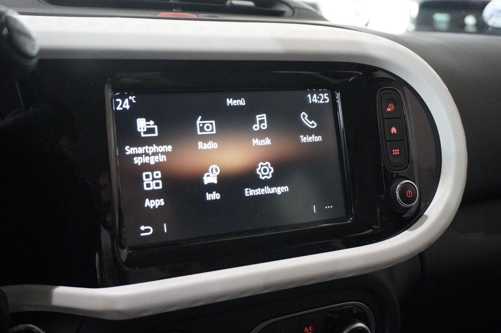 Fahrzeugabbildung Renault Twingo Equilibre Electric 22KWH NAVI/LED/DAB+