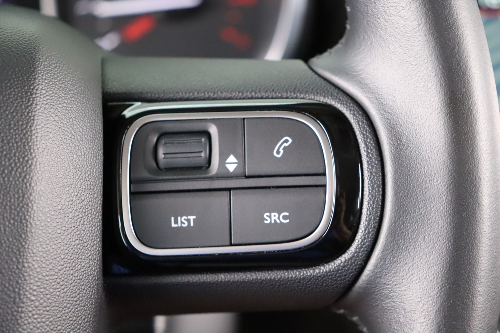 Fahrzeugabbildung Citroën C3 Aircross PT 110 Shine * LED * SHZ *