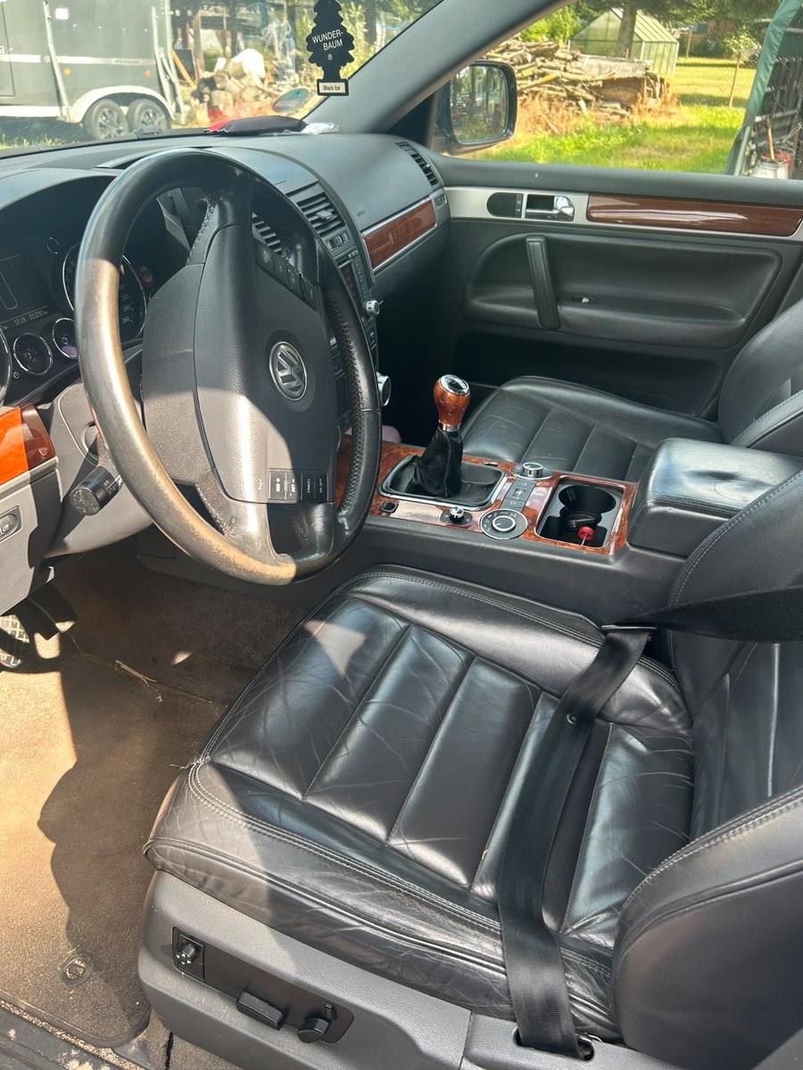 Volkswagen Touareg 2004 — photo 11