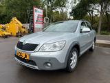 Skoda Octavia Combi Scout 4X4 - Skoda Octavia aus 2011: Scout