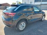 Volkswagen T-Roc 1.0 TSI Life Navi Sitzhzg ParkAss LED DAB+ - VW T-Roc Gebrauchtwagen in München