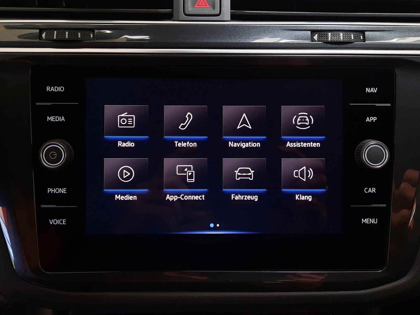 Fahrzeugabbildung Volkswagen Tiguan Elegance TSI DSG *LED*PDC*Sitzhzg*ACC*APP