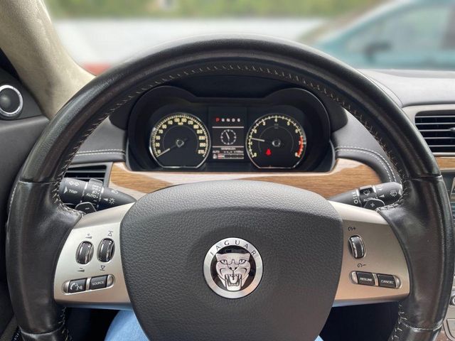 Jaguar XK 5.0 Coupe Portfolio