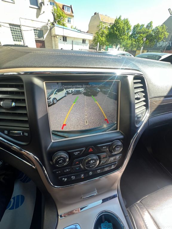 Jeep Grand Cherokee 3.0l V6  Overland Autom.*Panorama