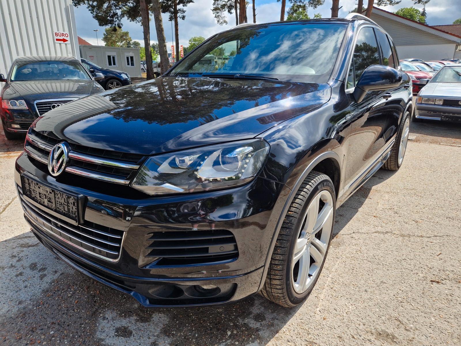 Volkswagen TOUAREG 4.2 TDI V8 R-LiNE PANO CAM STDHZG. AHK