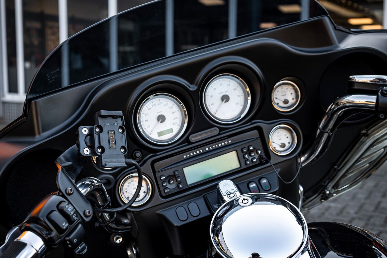 Fahrzeugabbildung Harley-Davidson FLHX Street Glide 103 cui - KERN-AUSPUFF