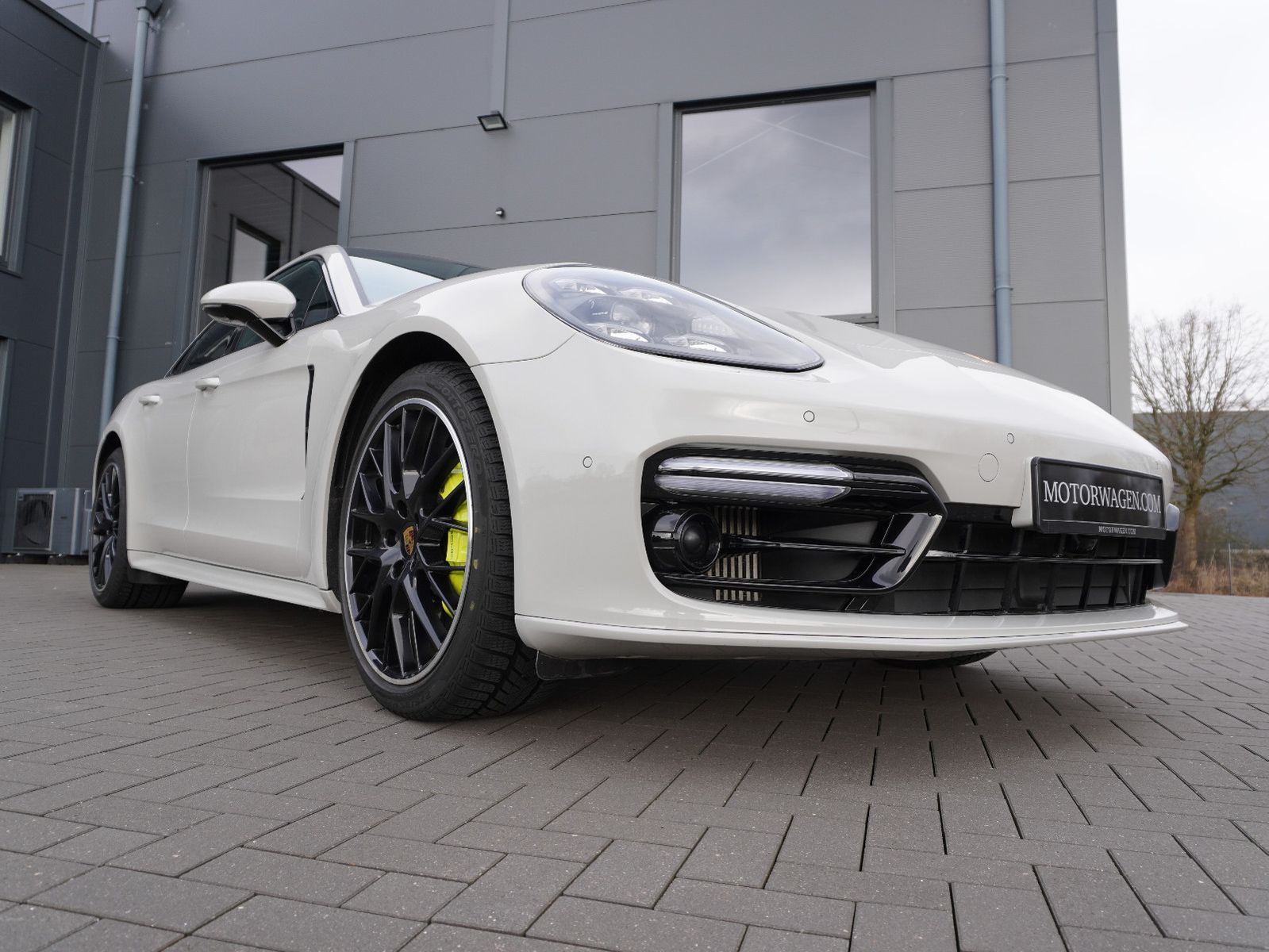 Fahrzeugabbildung Porsche Panamera Sport Turismo 4 E-Hybrid