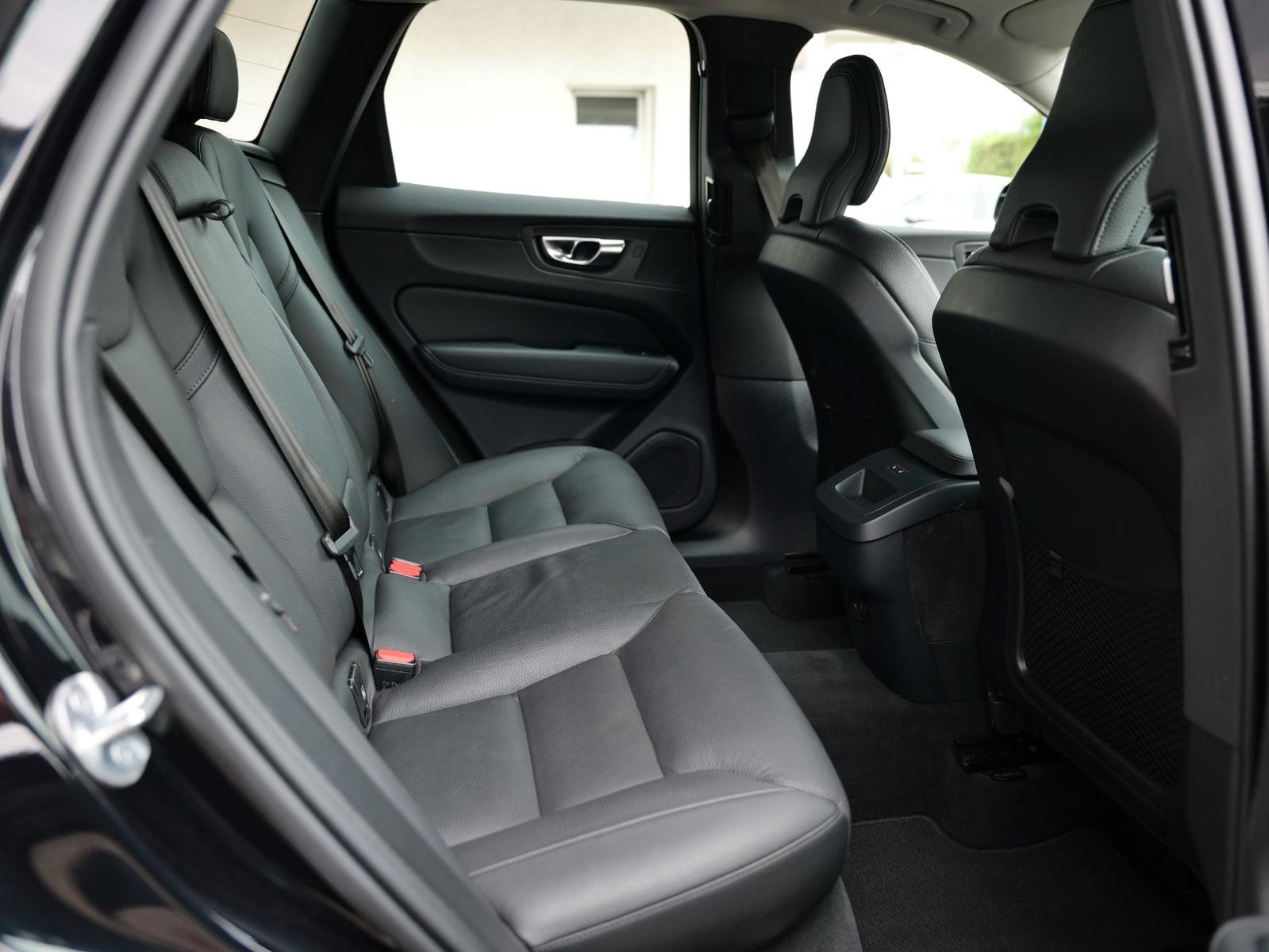 Volvo XC60 B5 Core AWD LEDER+NAVI+4xSHZ+CAM+KEYLESS, миниатюра 19