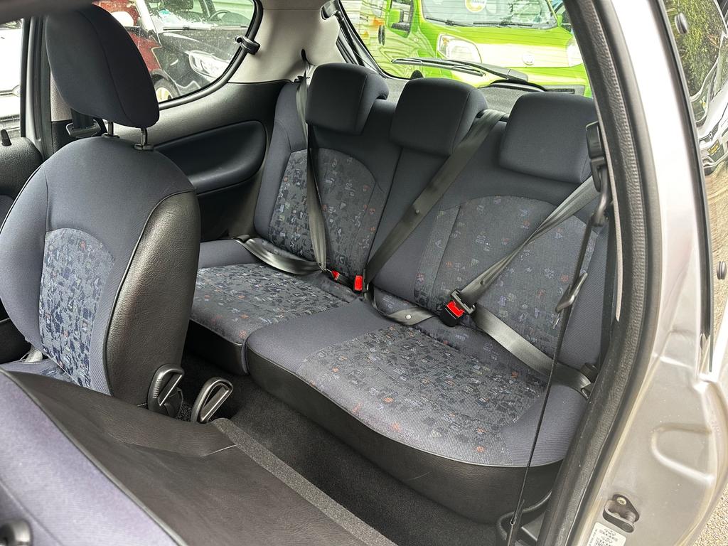 Peugeot 206