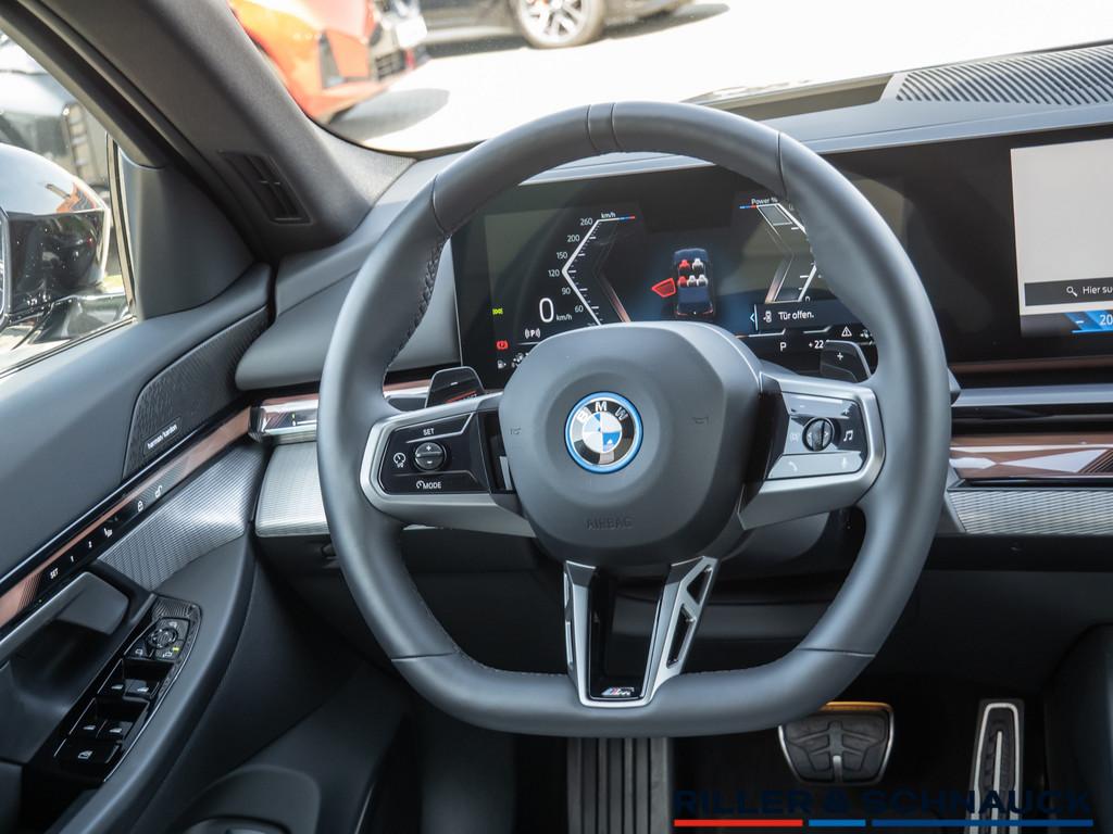 BMW 530e M-Sport NAVI AHK ACC HUD SITZBELÜFTUNG 360°