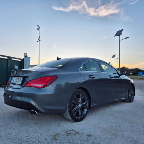 MERCEDES-BENZ Mercedes-benz CLA 200 CDI Sport 136 Cv Berlina