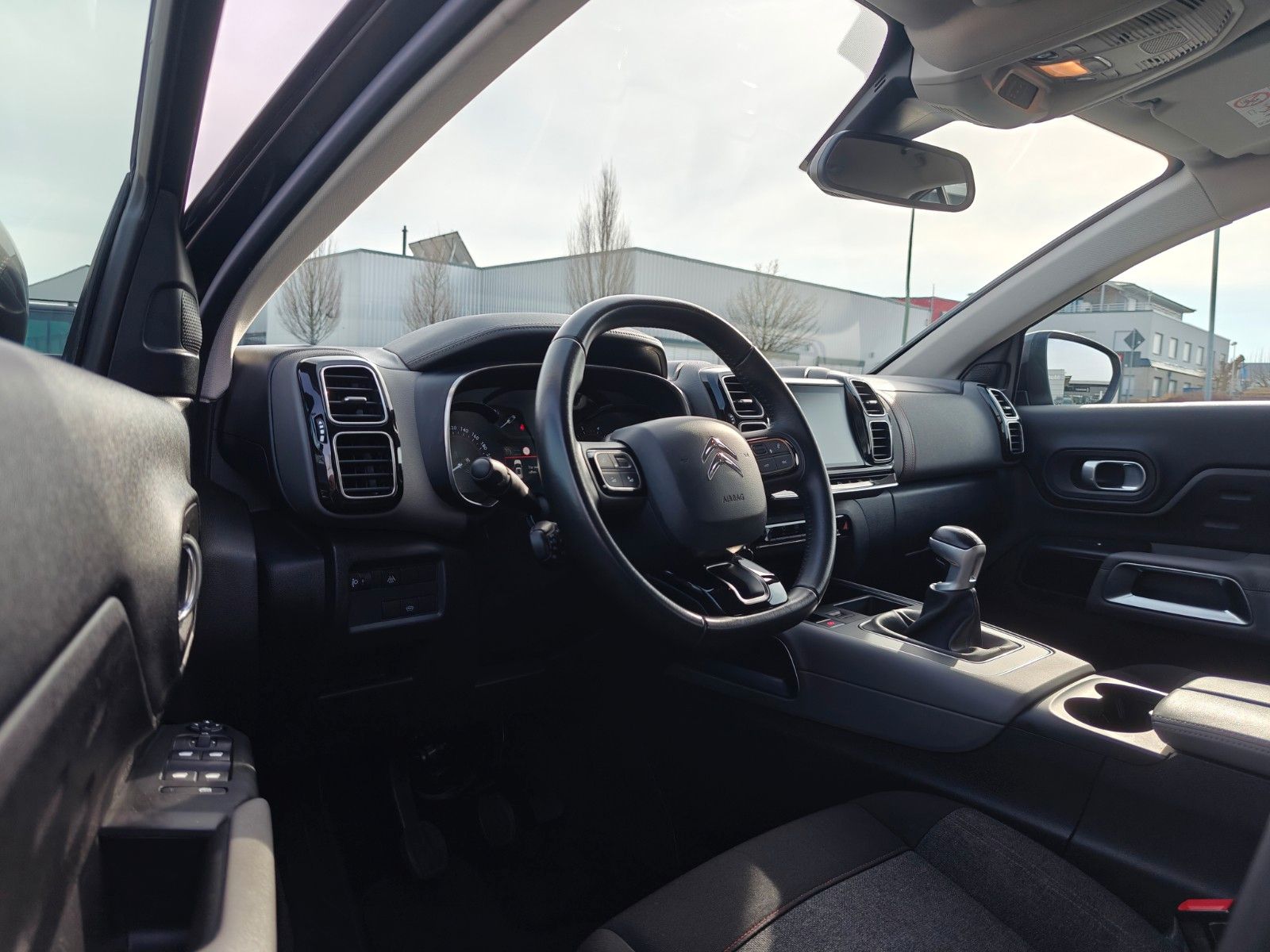Fahrzeugabbildung Citroën C5 Aircross Live - Scheckheft, Zahnriemen Neu! -