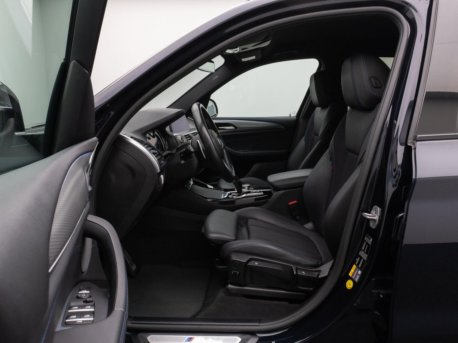 Fahrzeugabbildung BMW X3 xD30e M Sport DAB CockPit+ PDC AHK LED 19Zoll