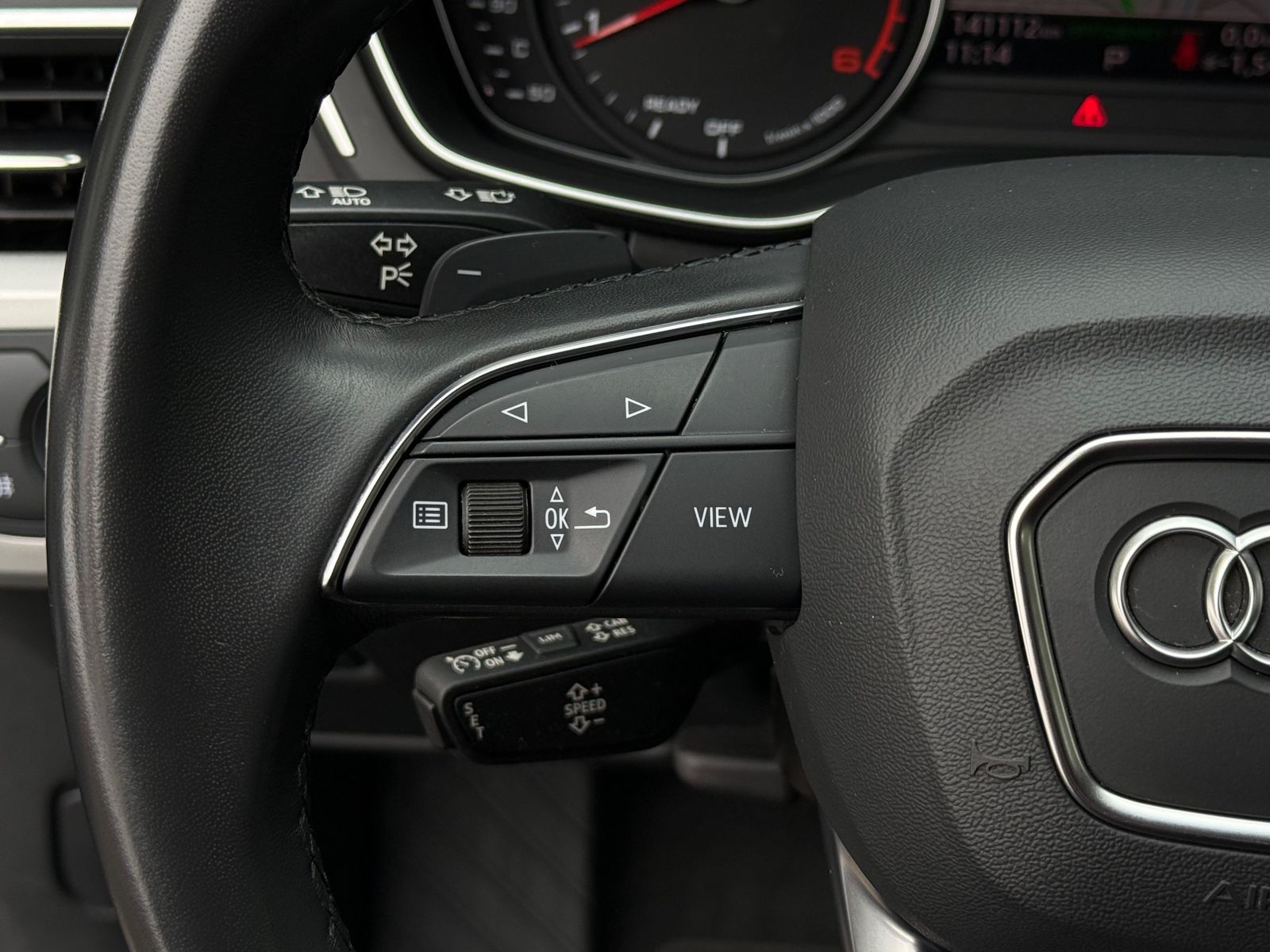 Fahrzeugabbildung Audi A4 Avant 40TDI S-tr LED+NAV+SHZ+AHK+KAM+MEMO+MMI