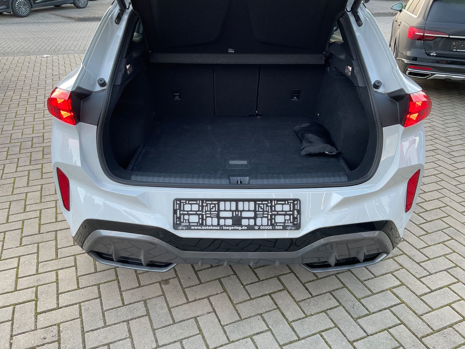 Fahrzeugabbildung CUPRA Terramar 1.5 eTSI DSG,Kamera,LED,ACC,Navi,Memory