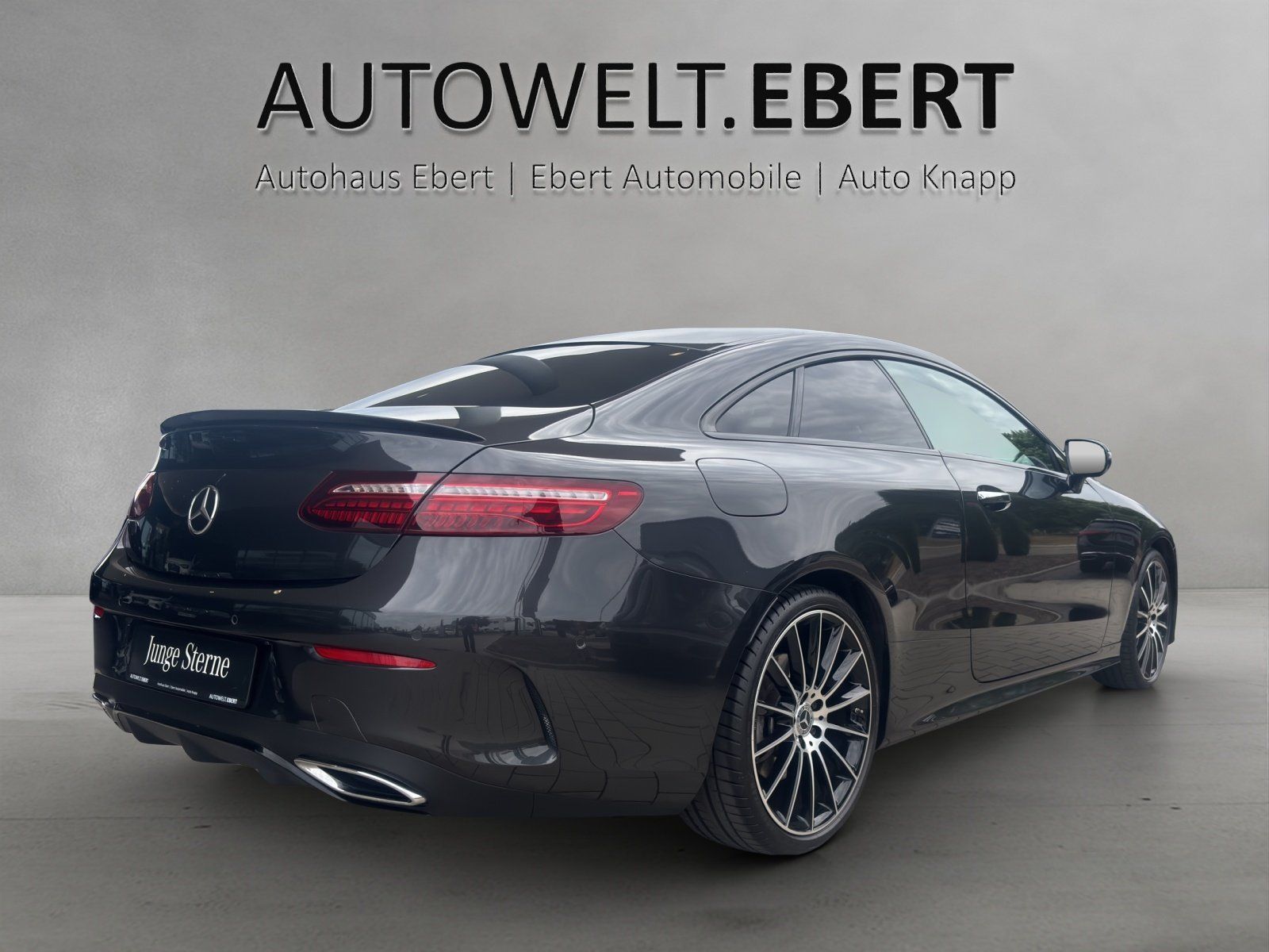 Fahrzeugabbildung Mercedes-Benz E 400 d 4M Cpé AMG Massage DISTRO Burm ABC KeyGo