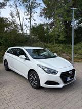 Hyundai i40 1.7 CRDi 104kW blue Trend Trend - Hyundai i40 Trend mit Diesel-Antrieb