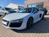 Audi R8 Spyder 5.2 FSI *B&O*Keramik*LED* - Audi R8 aus 2015